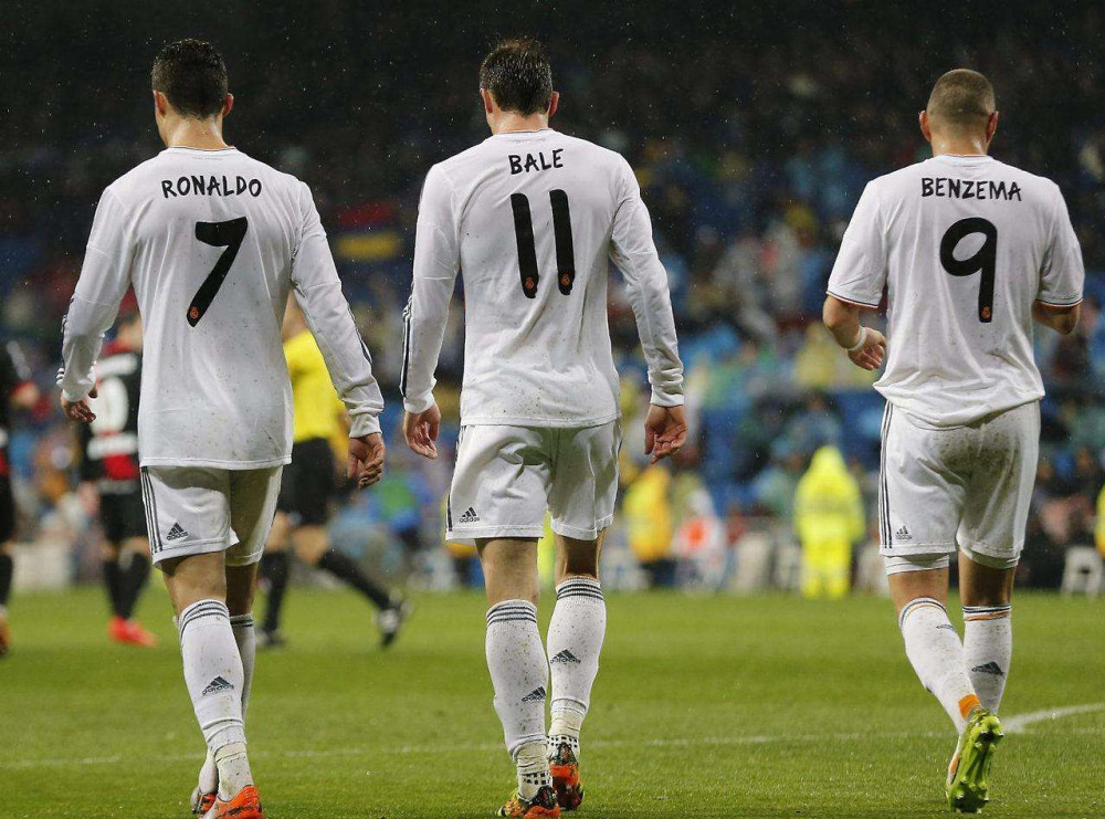 梅西完美爆发：本泽马双响炮助皇马赢得关键三分的简单介绍